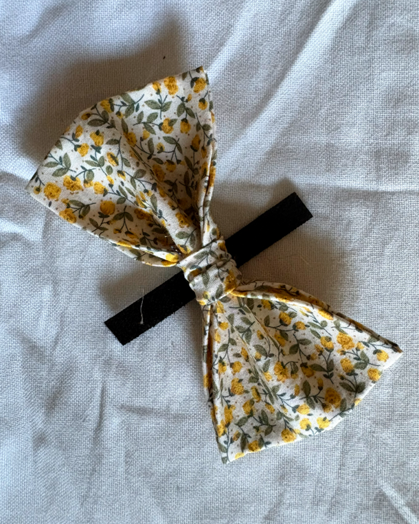 Ditsy Yellow Rose